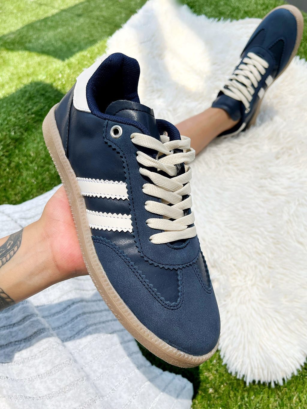 Teni Elfa Prin Marino