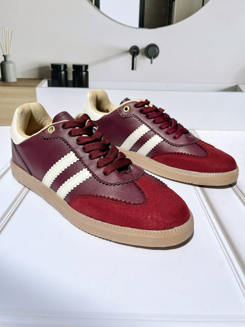 Teni Elfa Prin Guinda