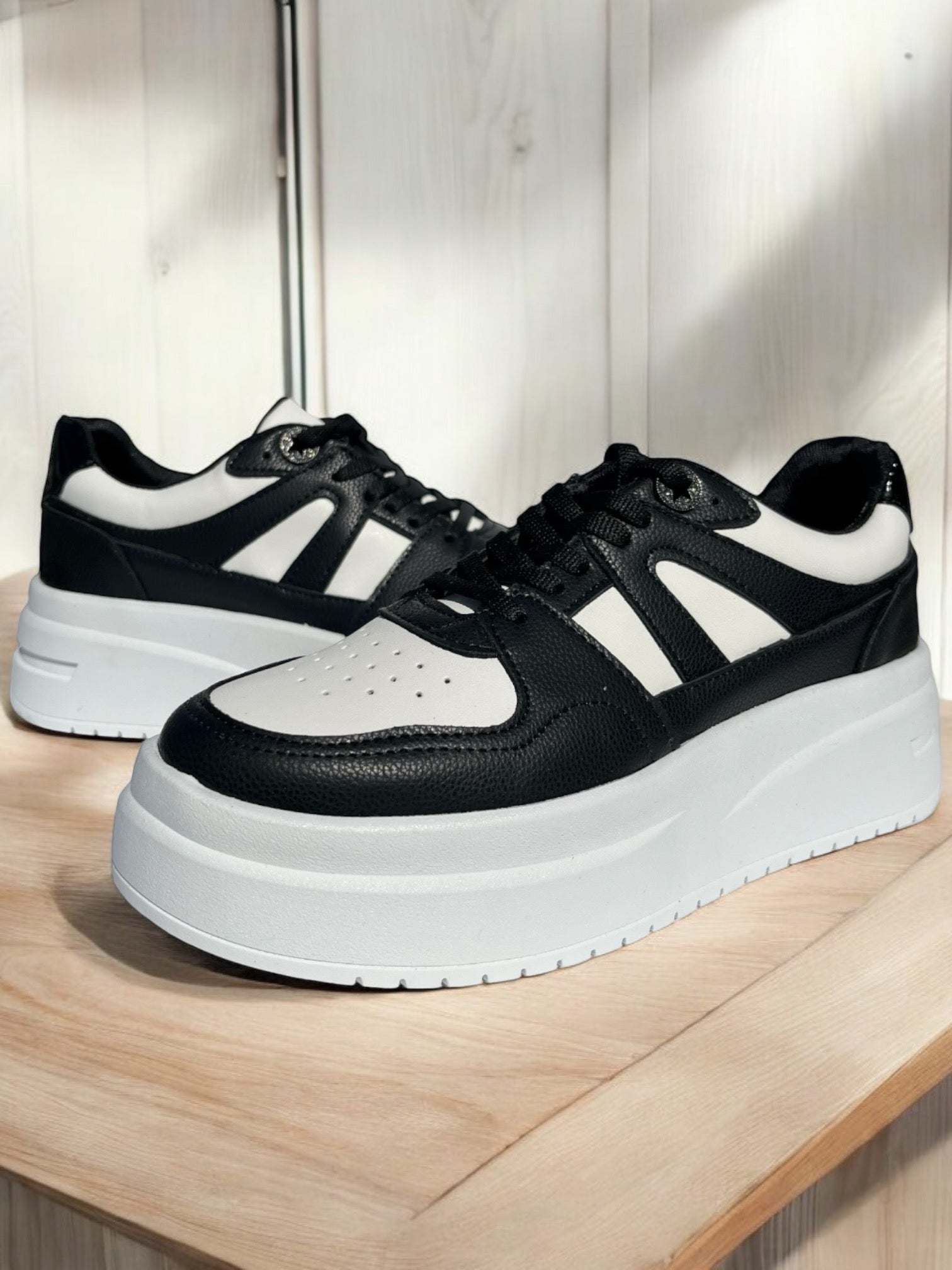 Teni Blanco Negro Nelly