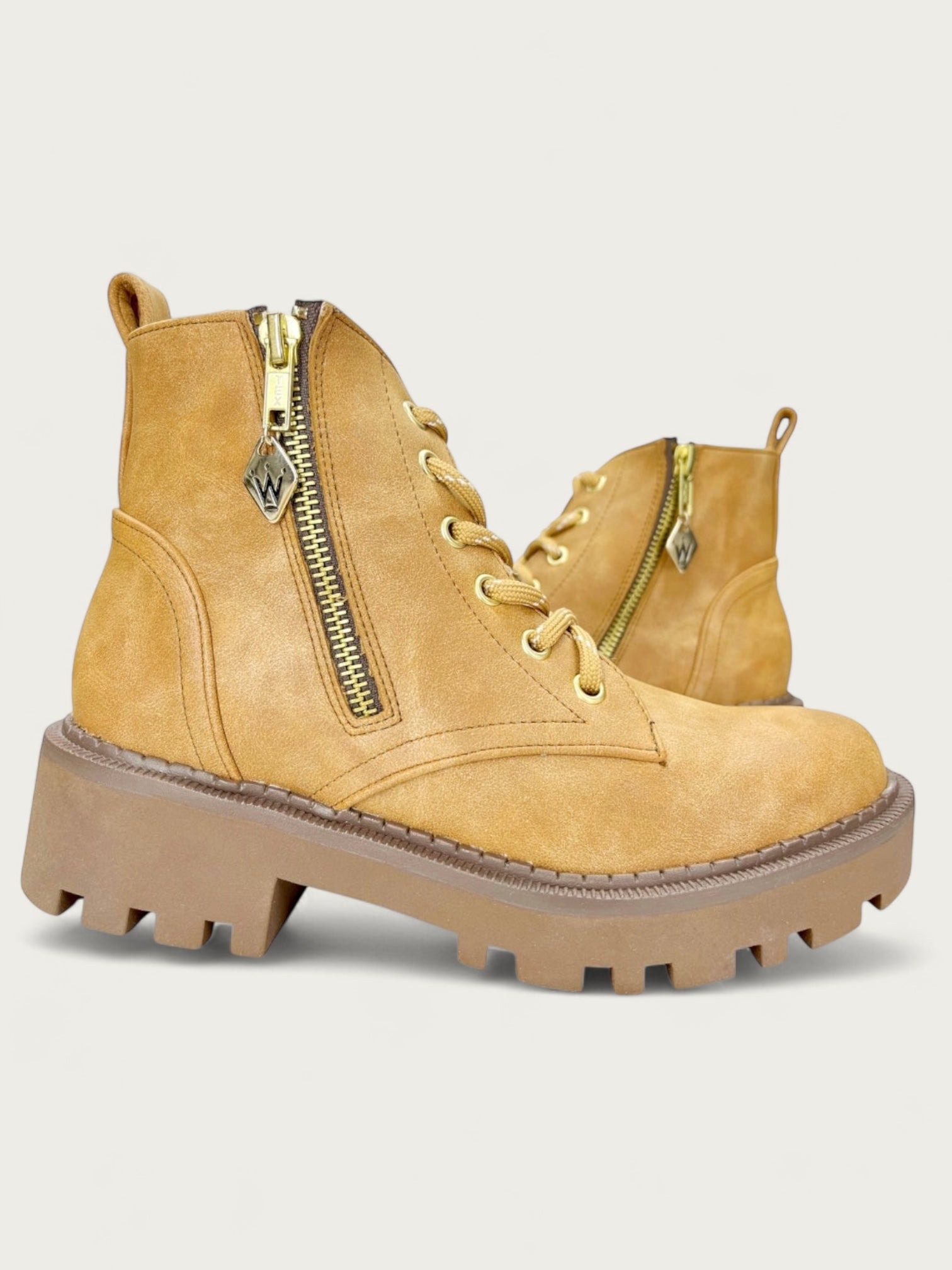 Bota Wild Cierre Camel