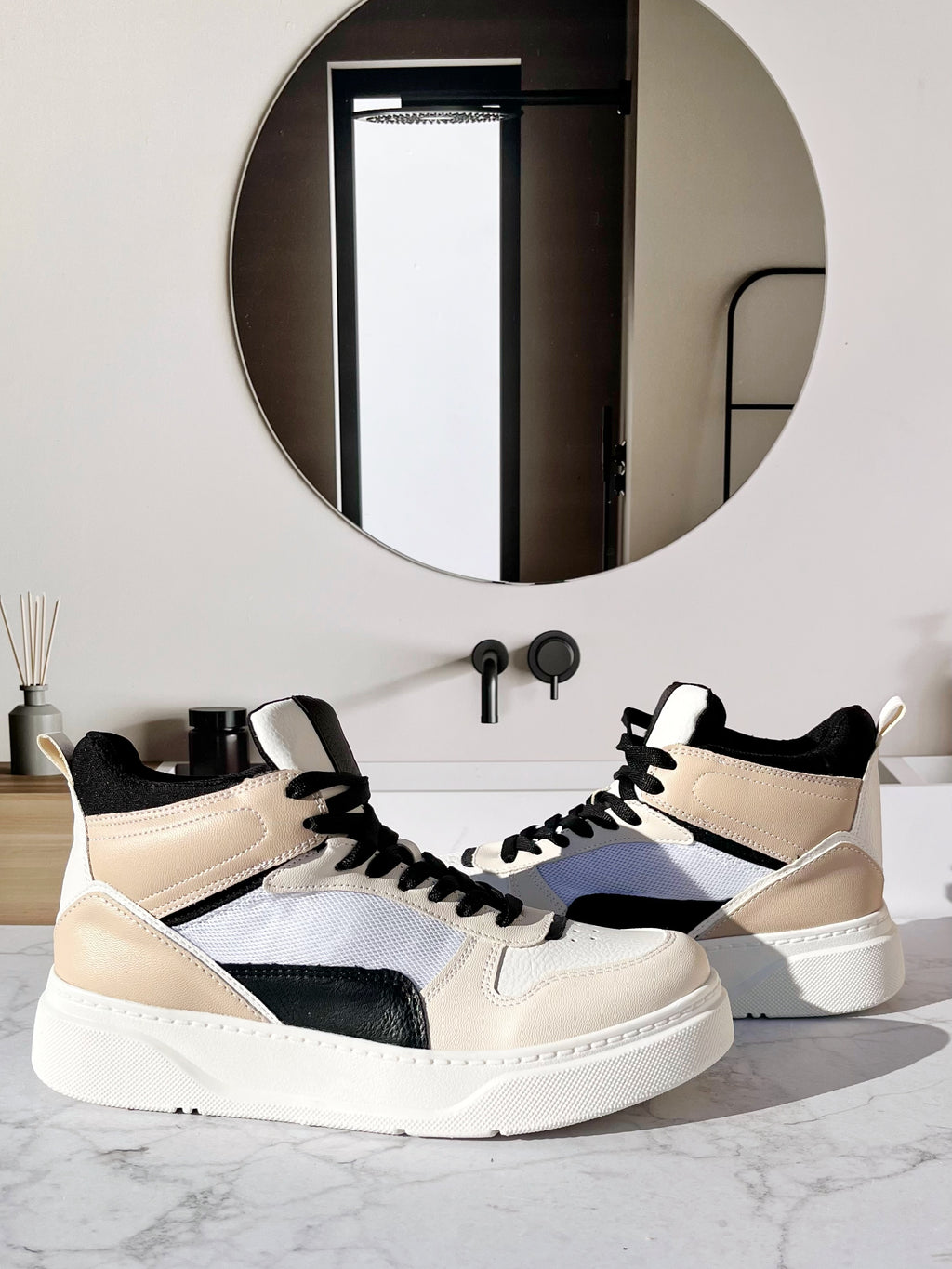 Teni Charlotte Capuchino