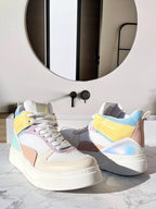 Teni Charlotte Pastel