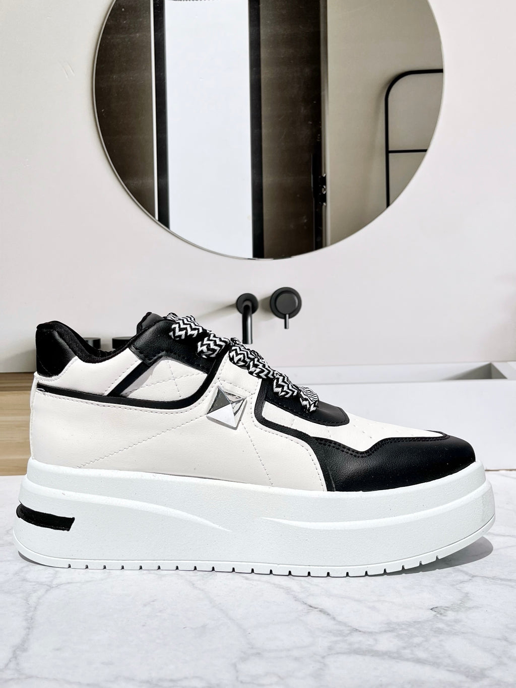 Teni Bolonia Blanco Negro