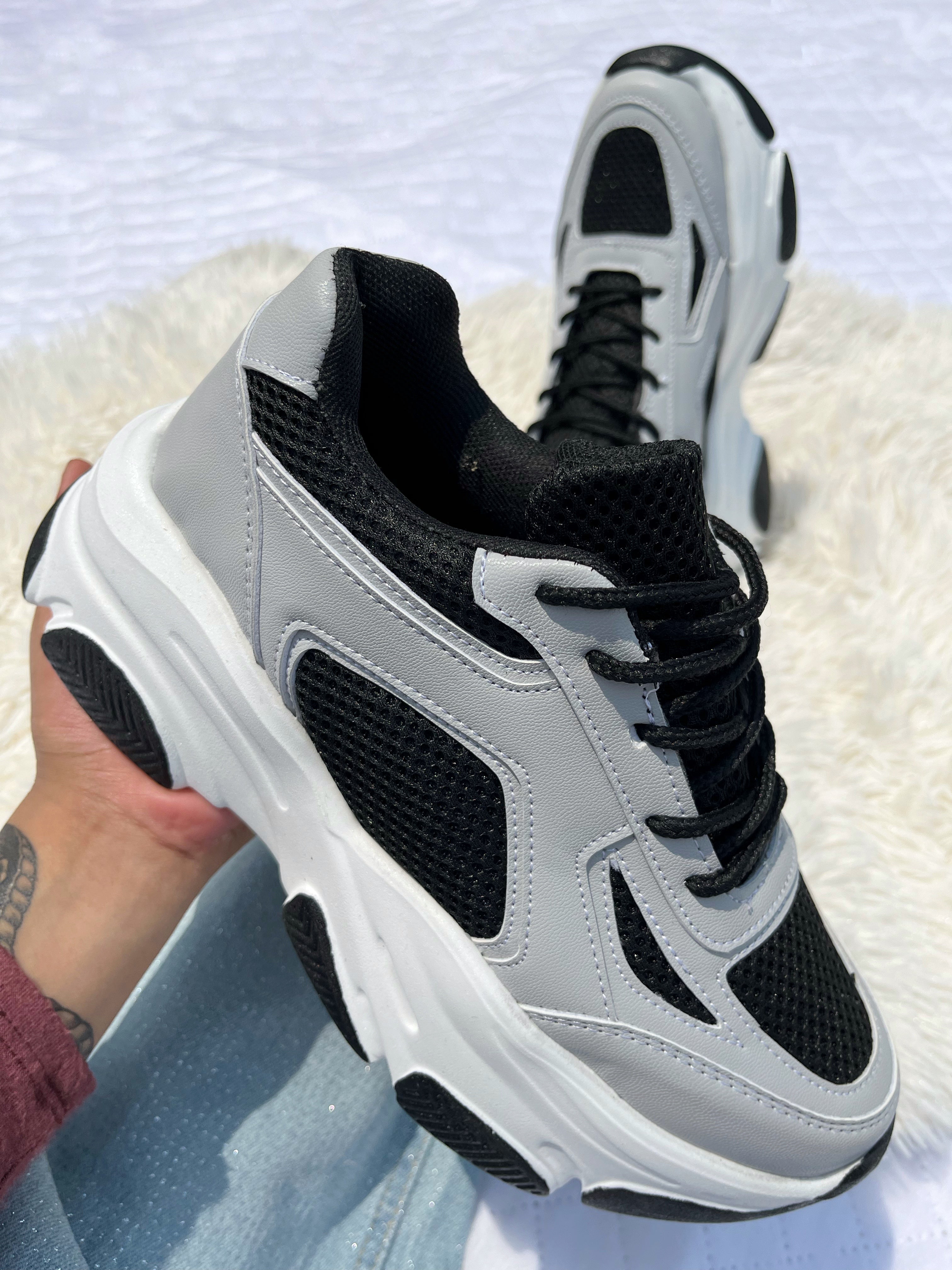 Teni Blanco / Negro Playmaker