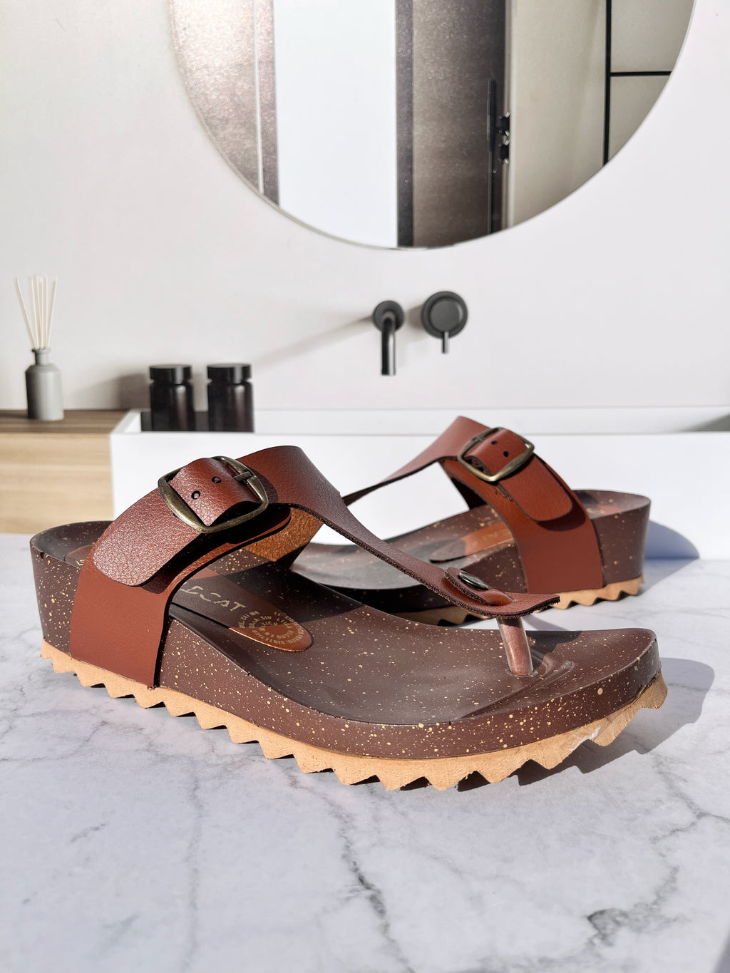 Sandalia Virken Café