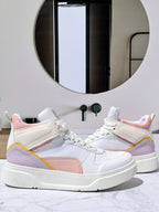 Teni Charlotte Pastel