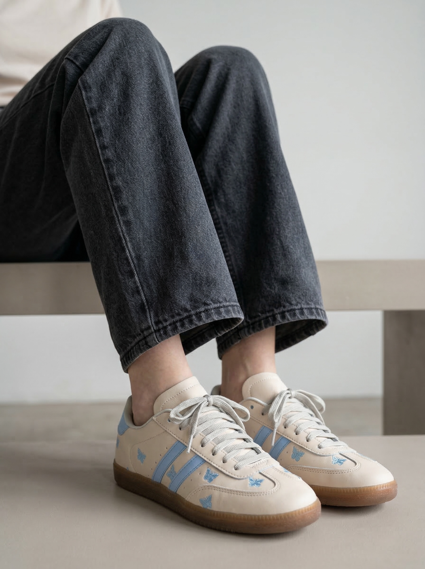 Teni Elfa Latte y Cielo Butterfly