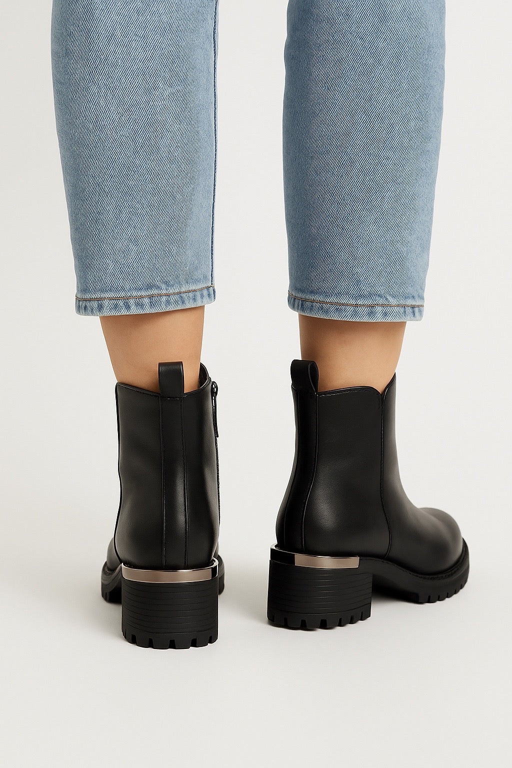 Bota Casual Negra Bonny