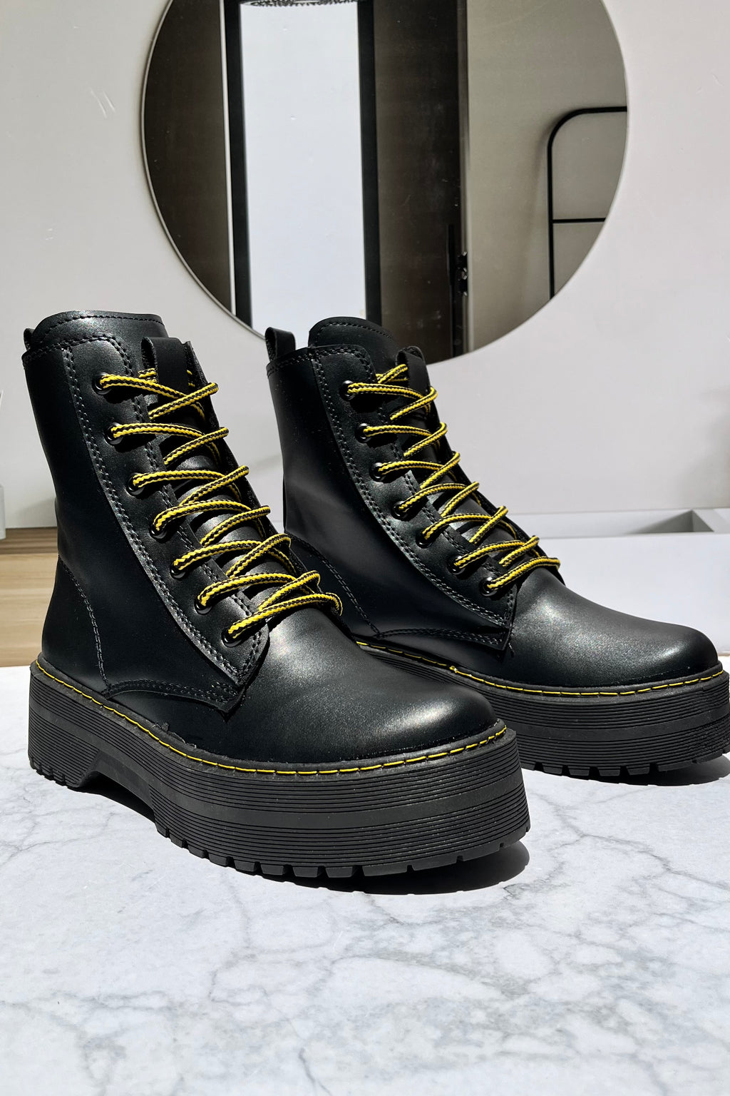Bota Munich Negro