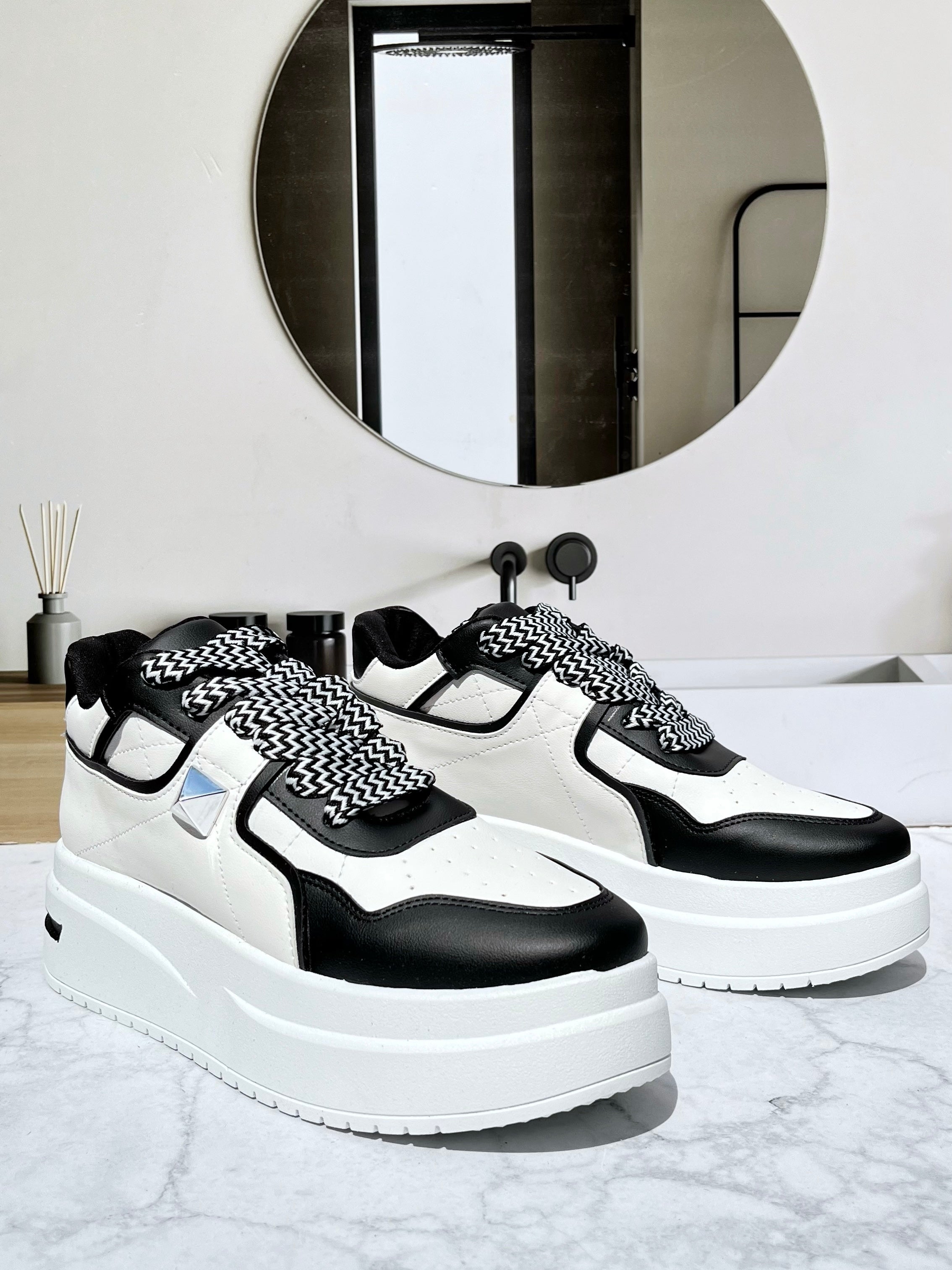 Teni Bolonia Blanco Negro