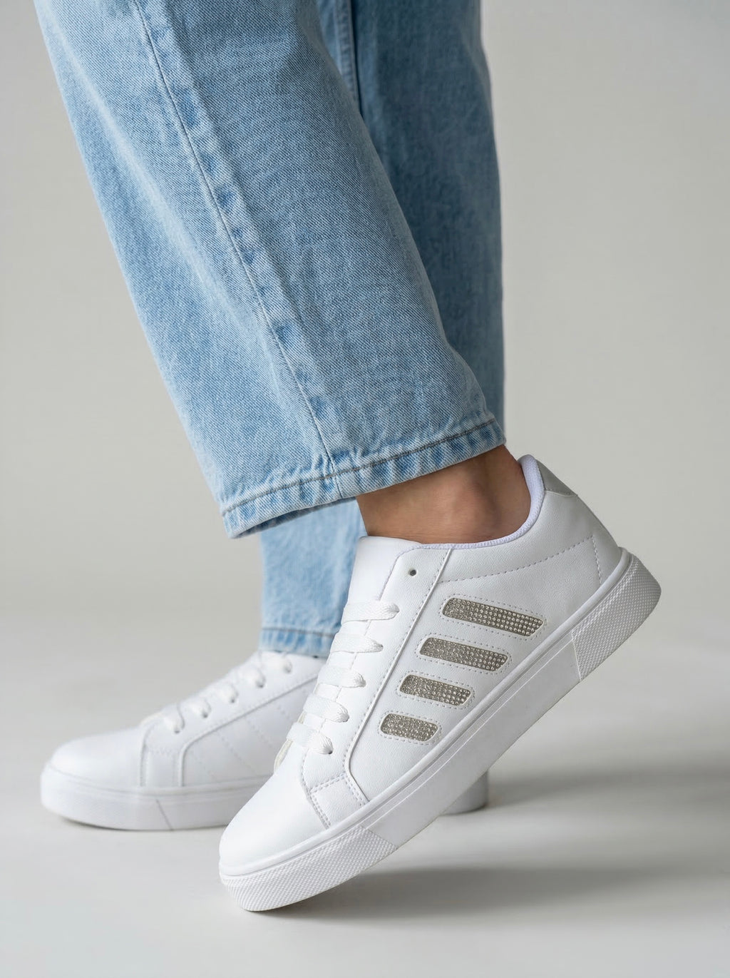 Teni Atenea Blanco con cristales