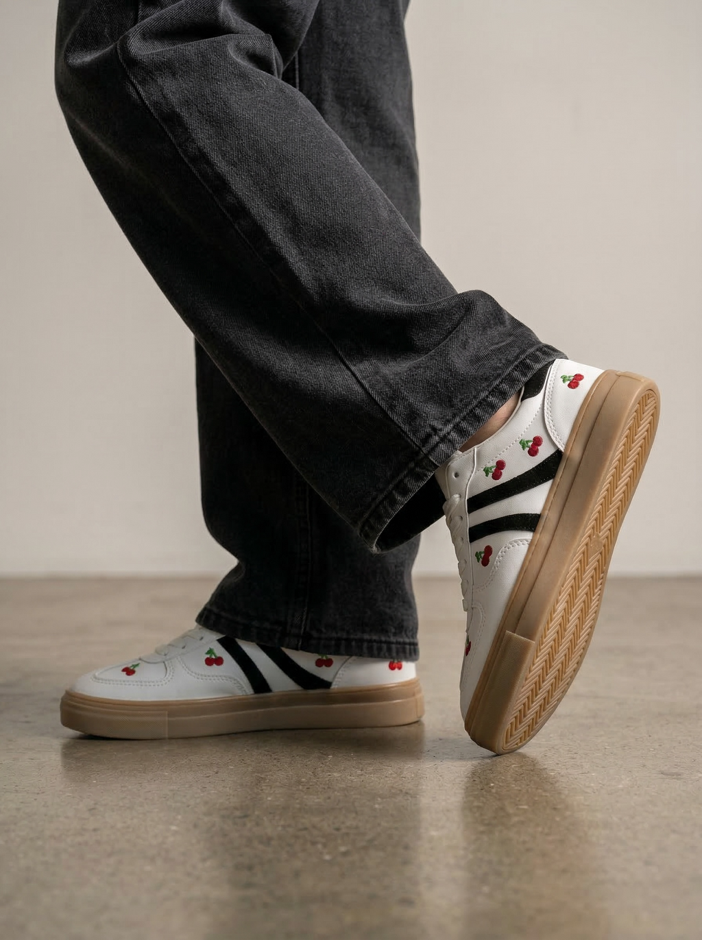 Teni Velvet Blanco con Cerezas