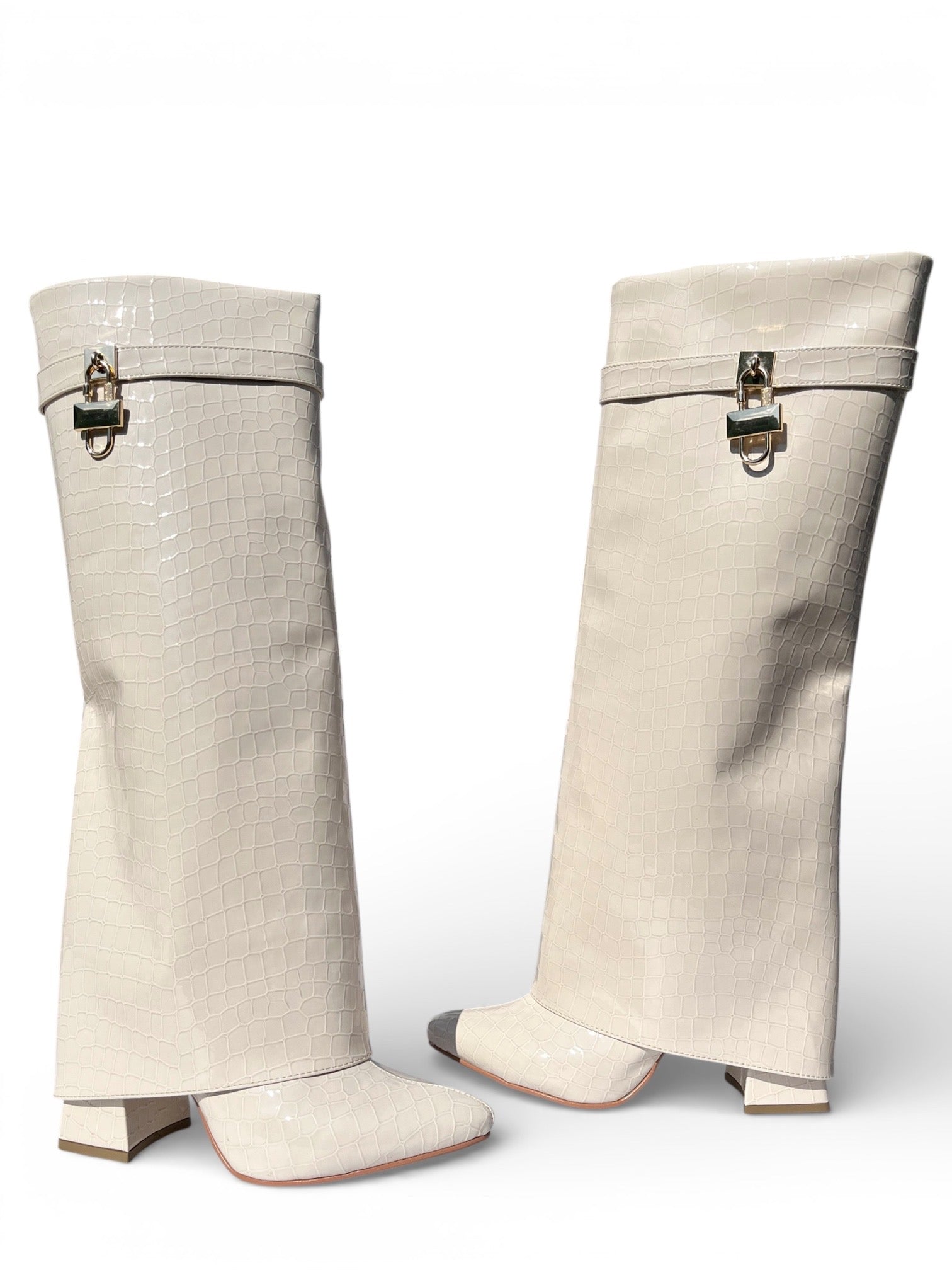 Bota Vaquera Blake Charol Latte