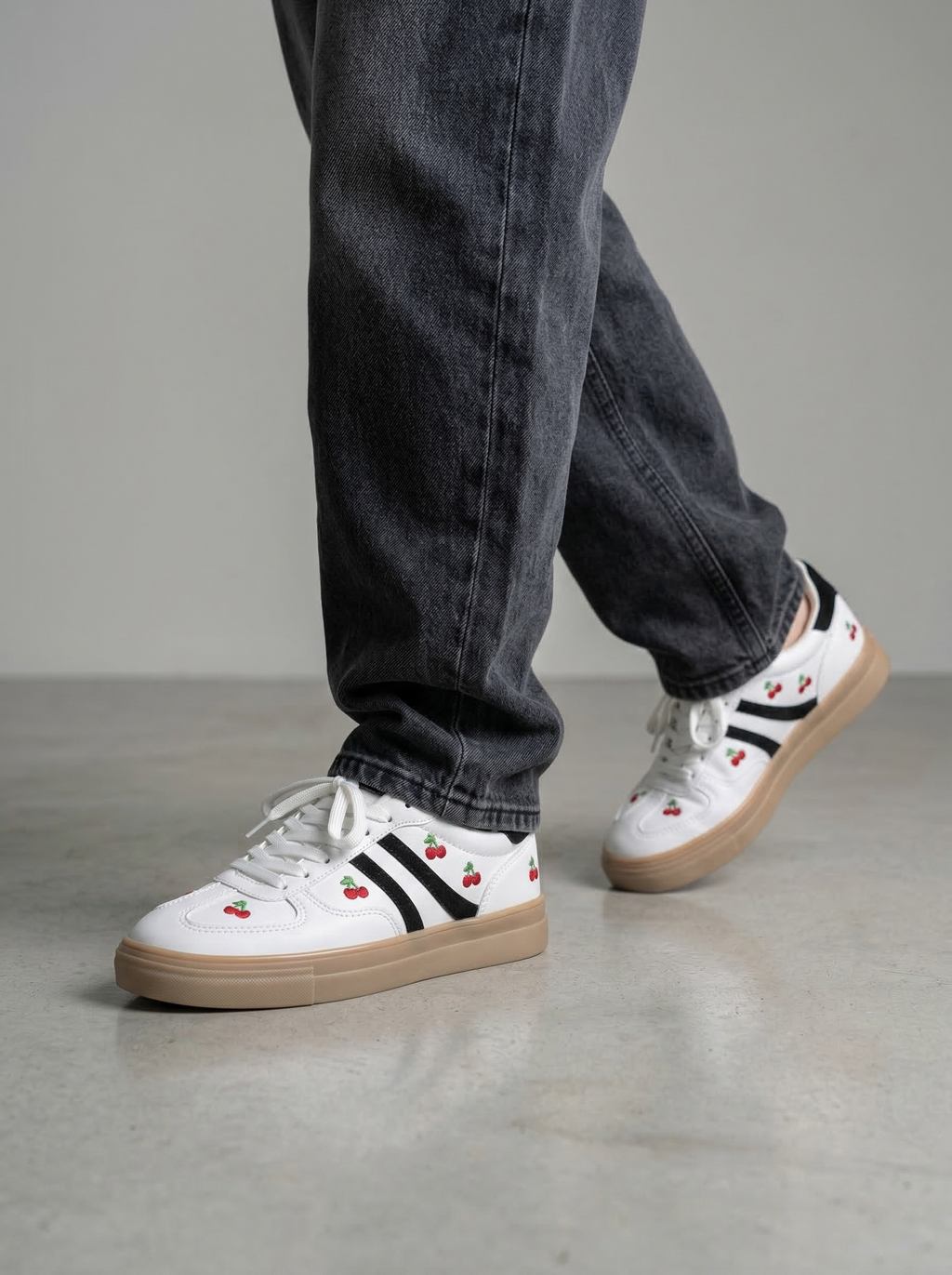 Teni Velvet Blanco con Cerezas