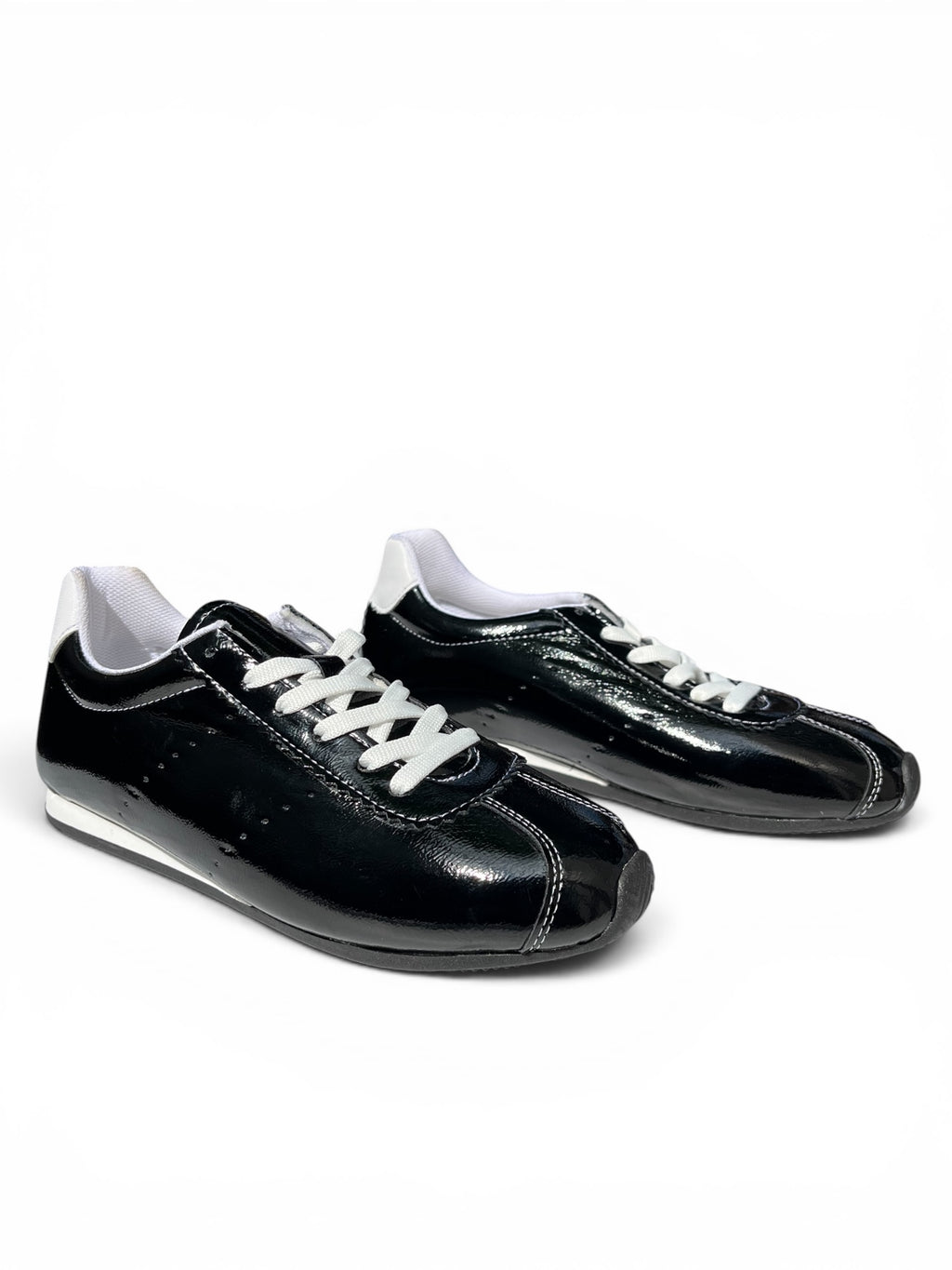 Tenis Siena Retro Charol Negro