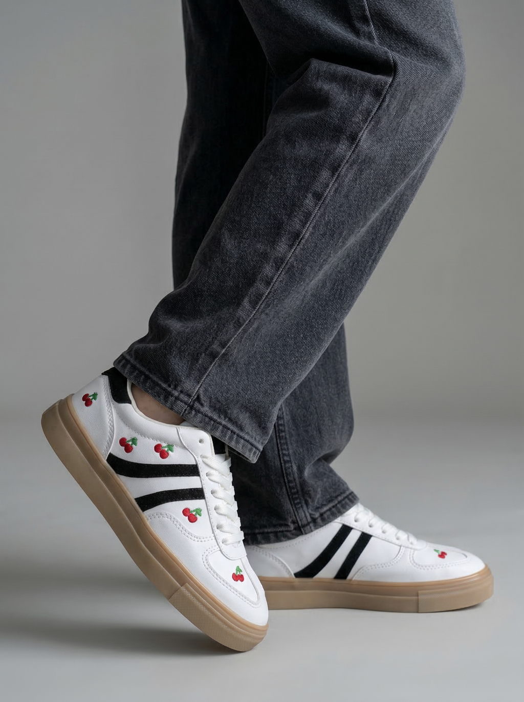 Teni Velvet Blanco con Cerezas