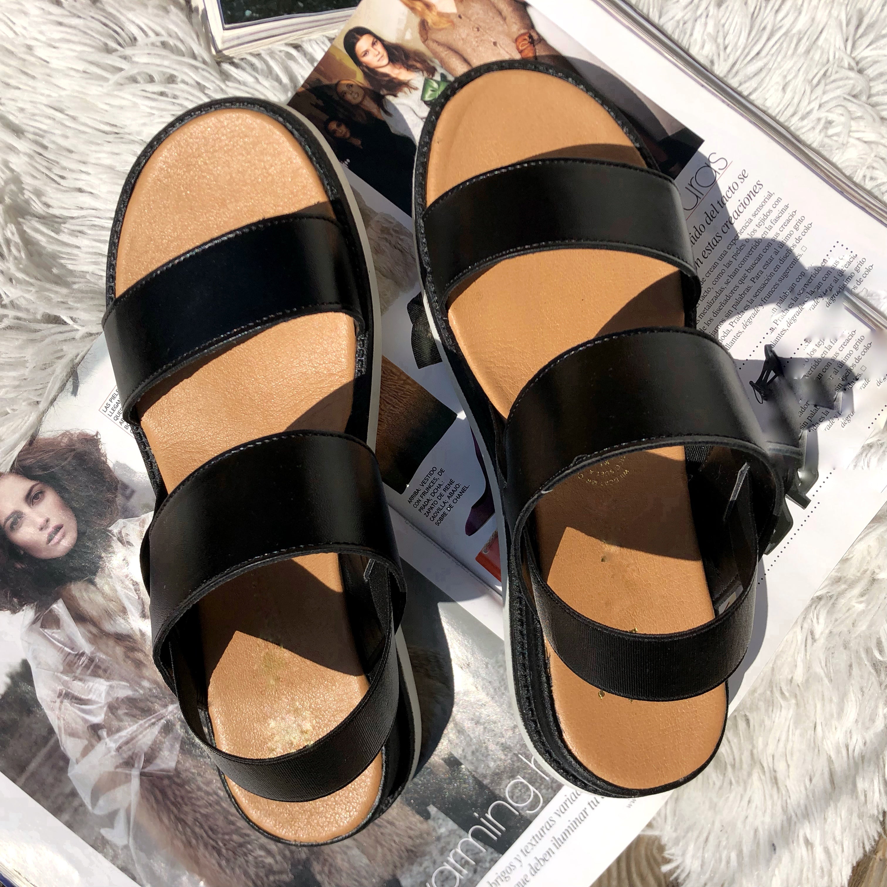 SANDALIA MOCTEZUMA NEGRA