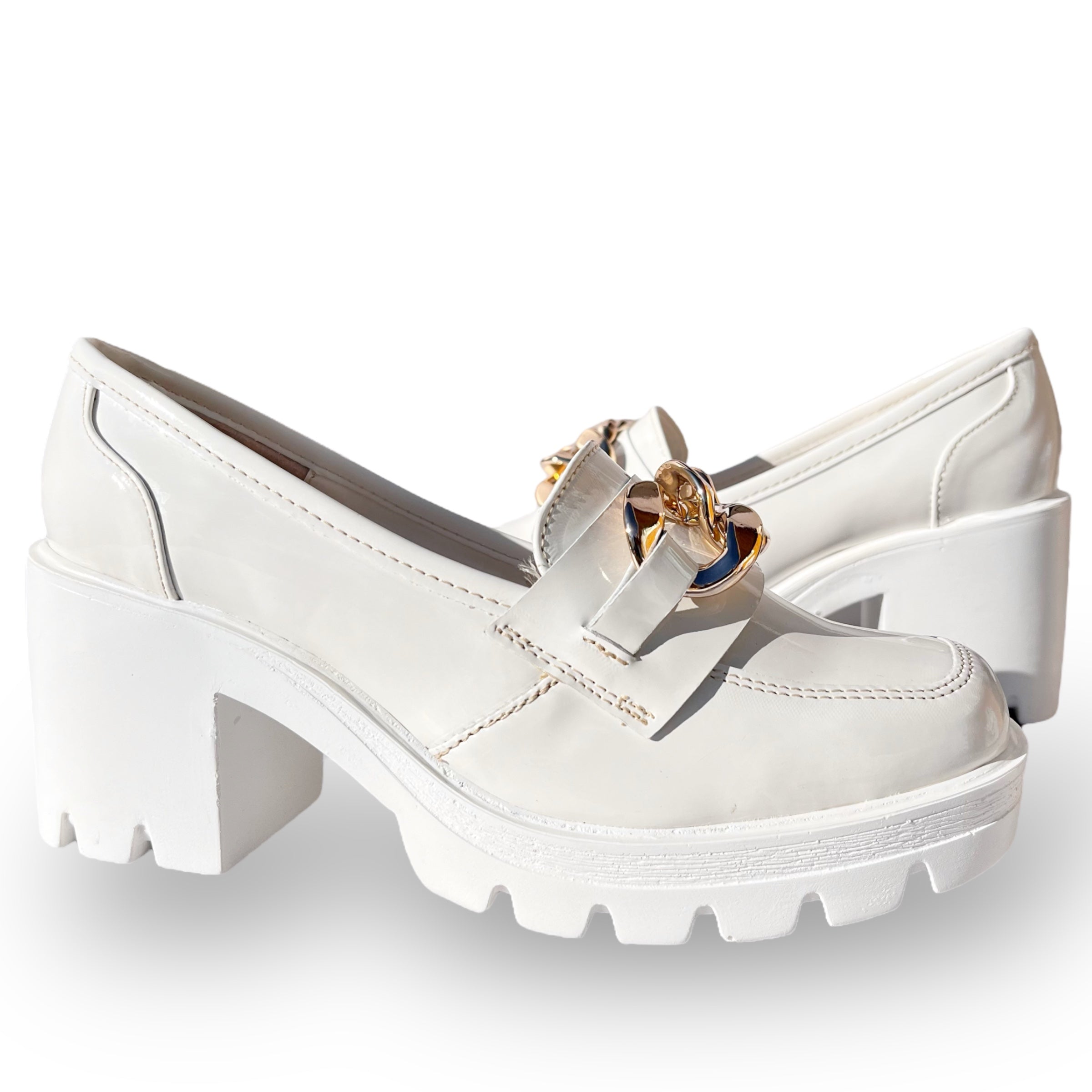 Mocasín Lola Latte Charol